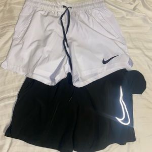 Nike shorts white and black size L